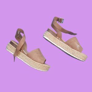 Cute Pre Owned Soda Brand platform sandals